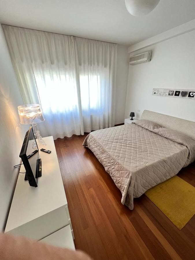 Piazza Italia Luxury Apartment Chianciano Terme Exterior foto